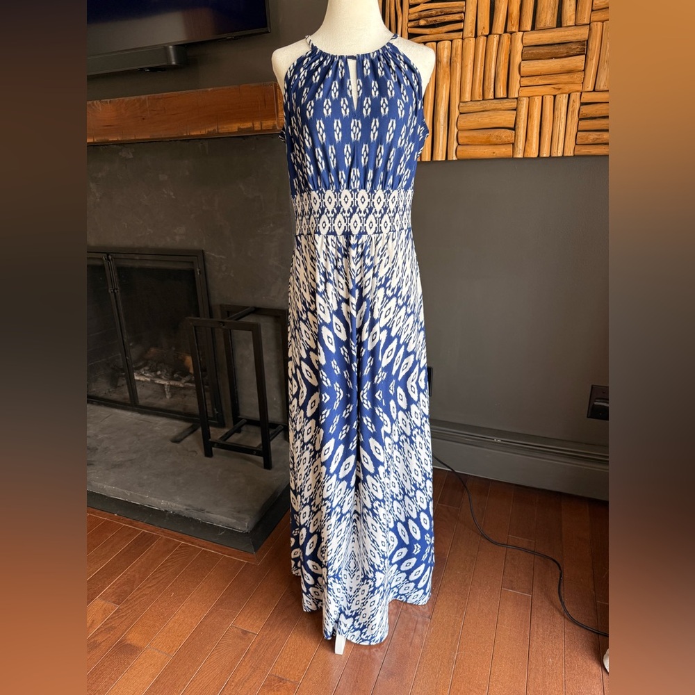 T.J.Maxx Navy and White Patterned Maxi Dress - Medium